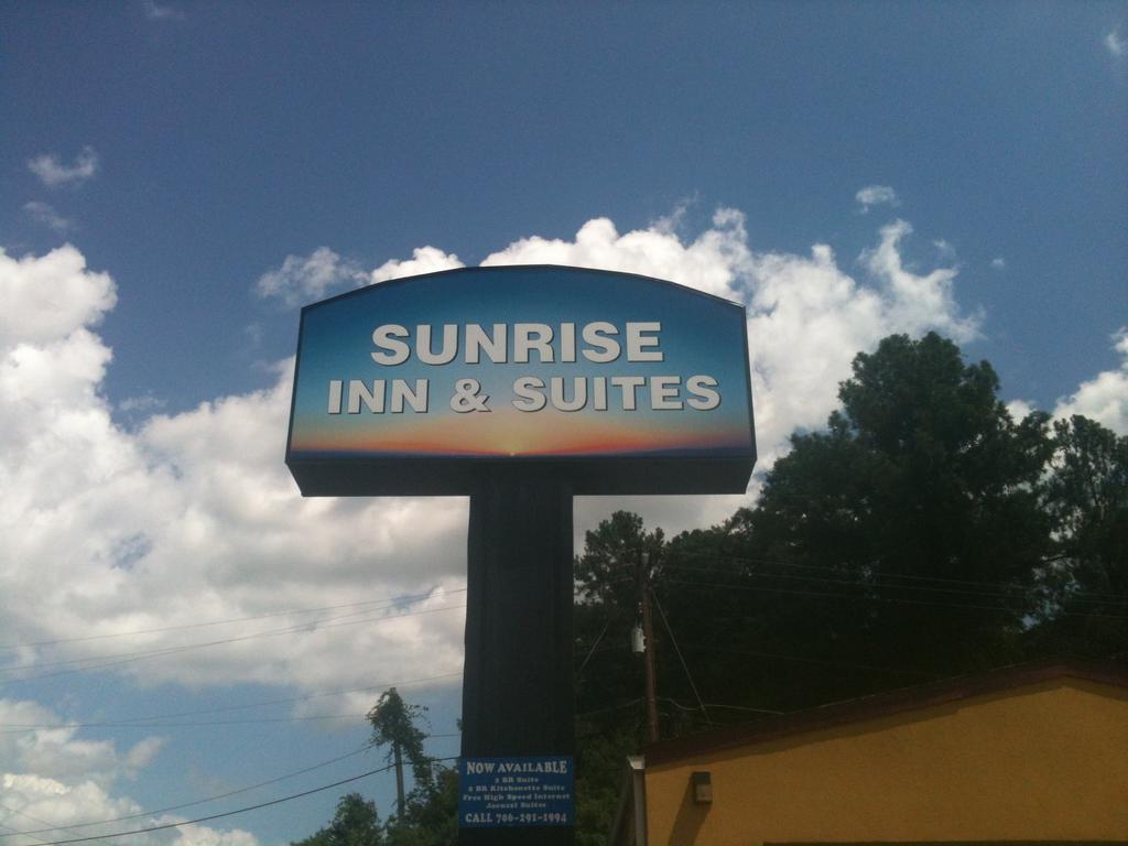 Sunrise Inn Rome Esterno foto